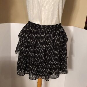 GAP Black and Cream Tiered Ruffle Skirt Sz S NWOT